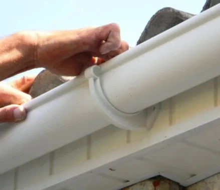 instalar canalones a medida a un bajo coste en Alcalá de Henares, Madrid